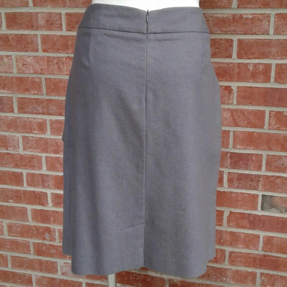 Larry Levine Charcoal Pleat-Tiered Stretch Skirt - Picture 3 of 6